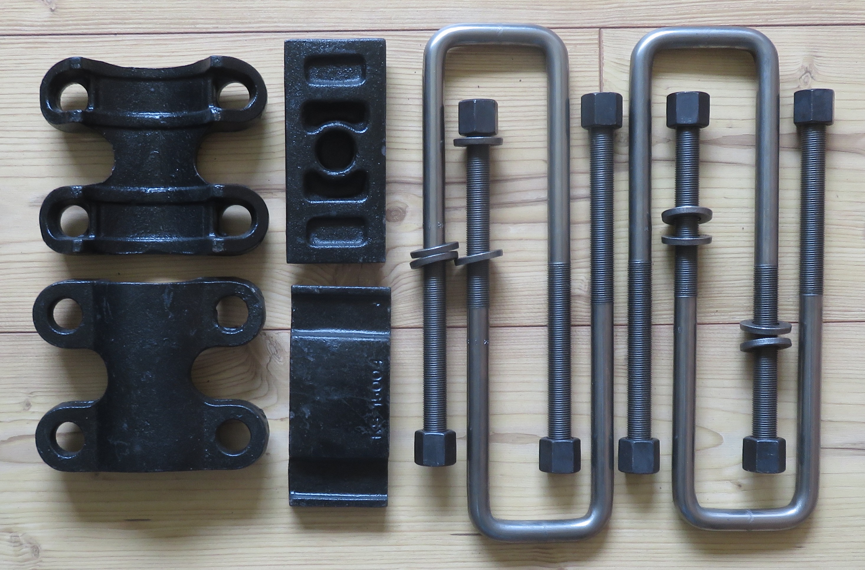 Halterung Blattfeder