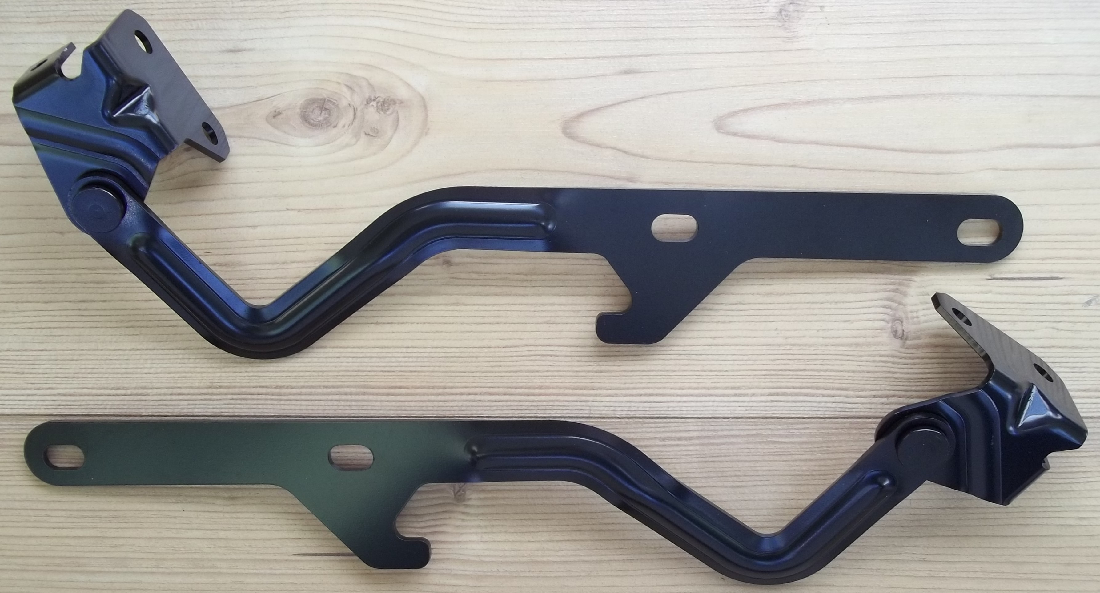 Scharnier Motorhaube